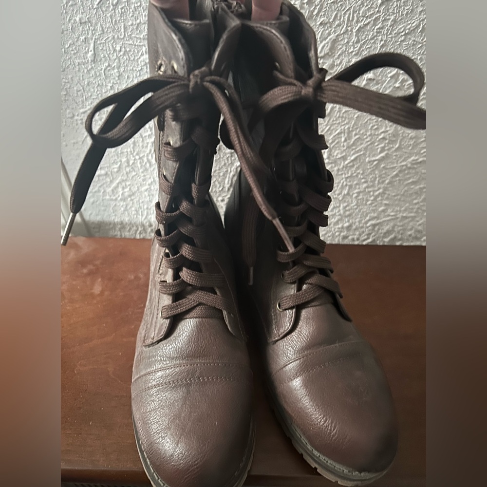 Brown Lace-Up Women's Boots